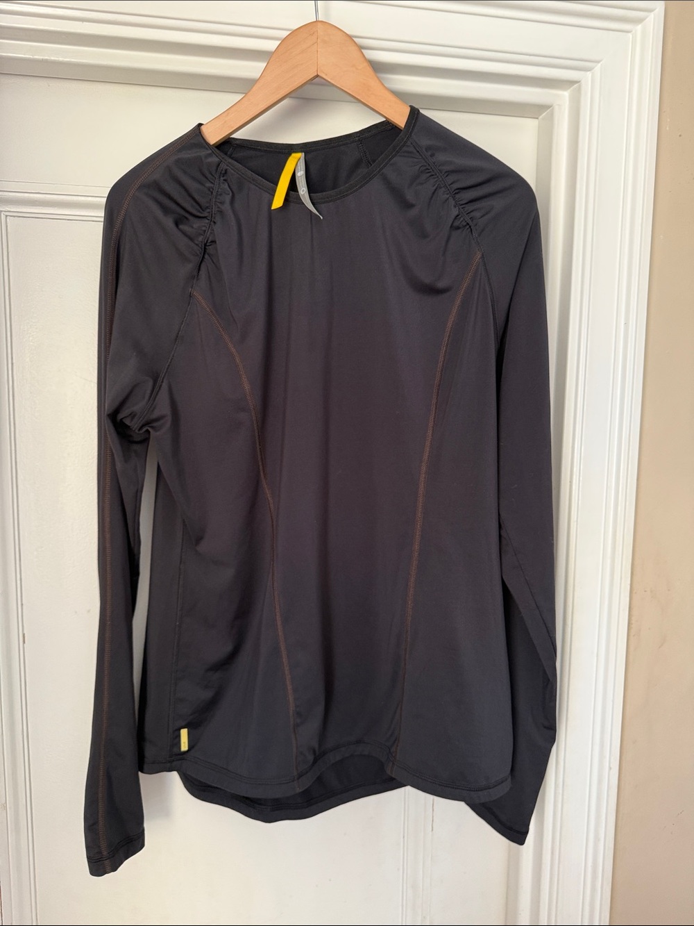 Lole Black Long-Sleeve fleece-lined Top with Brown contrast stitching